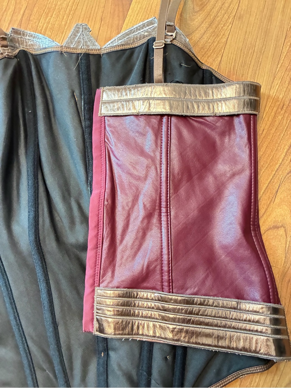 Wonder Woman Corset Costume Top – Burgundy Gold Faux Leather – Medium - Picture 5 of 5